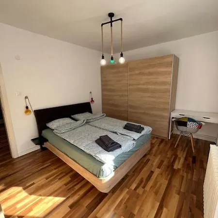 Family Friendly Downtown Apartment